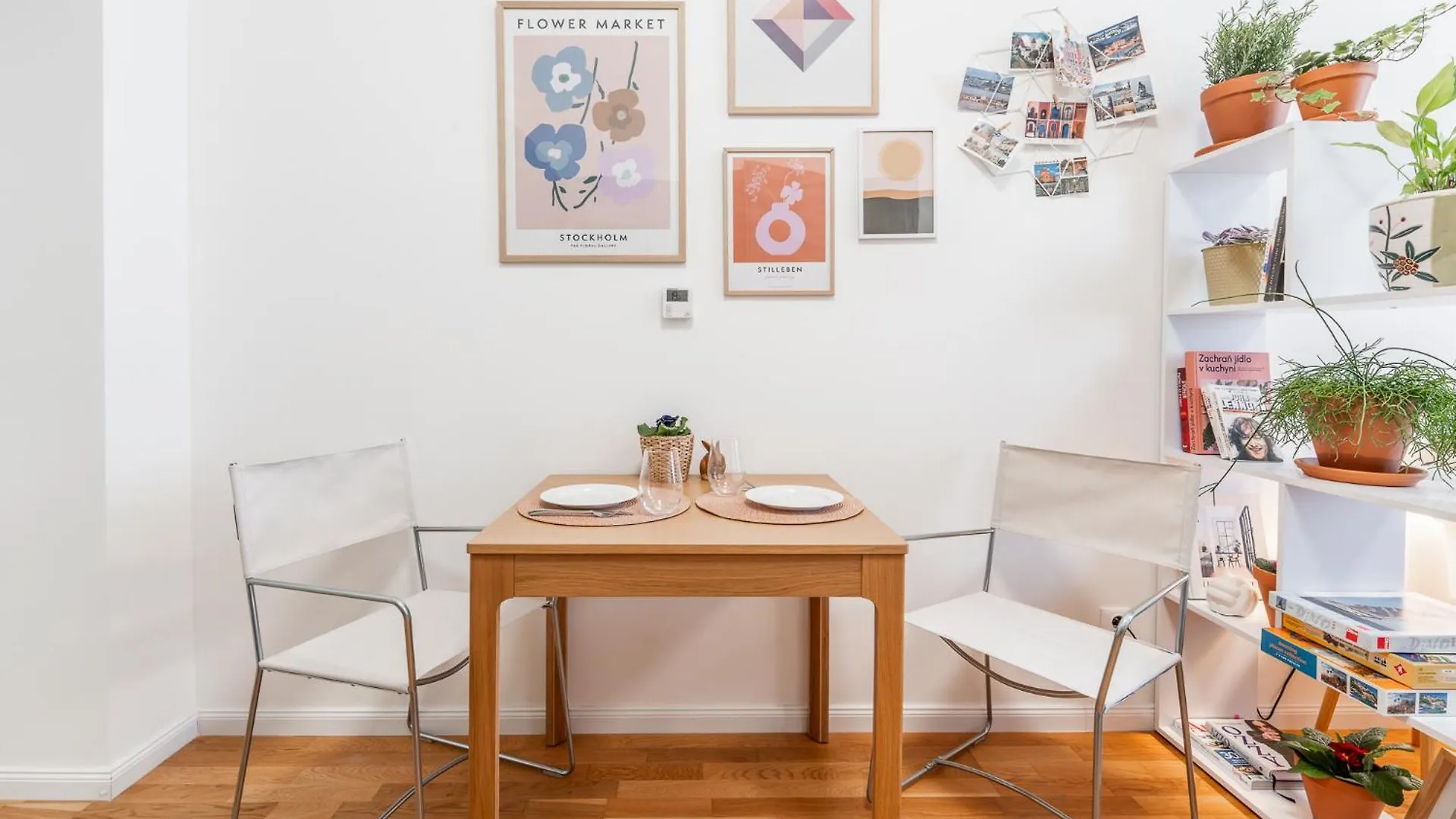 Charming Apartment In Spain St Прага Чехия